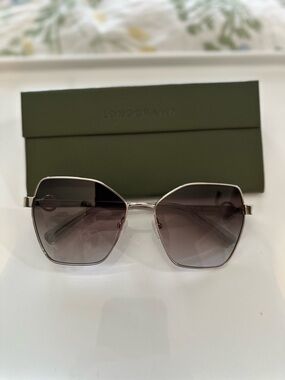 Longchamp LO180S Sunglasses Silver Gradient Gray Metal Frame NWT